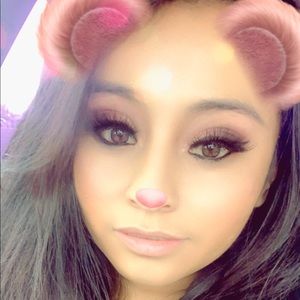 Meet your Posher, Paola